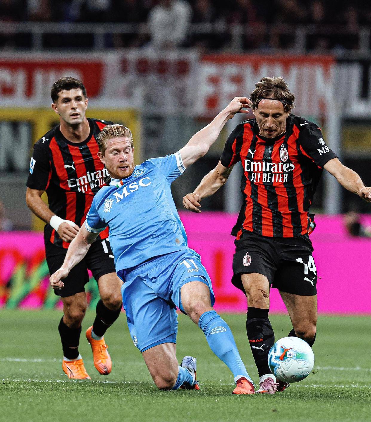 包含尤文图斯客场战平基辅迪纳摩，小组第一已锁定的词条